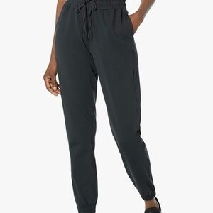 Girlfriend Collective Black ReSer Jogger in Size S